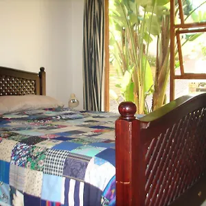 Guest house Shirleys Place ***